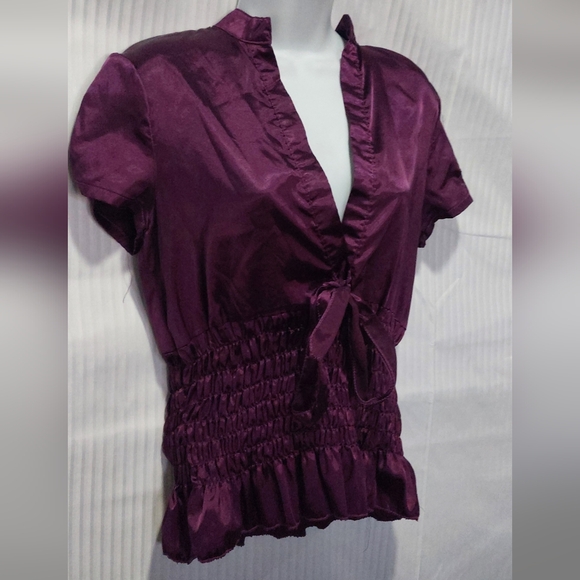 Elegant Purple Women's Top By Vixen Size Medium - Picture 2 of 8